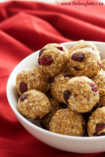 healthy snacks made with oatmeal, dried fruit, and nuts