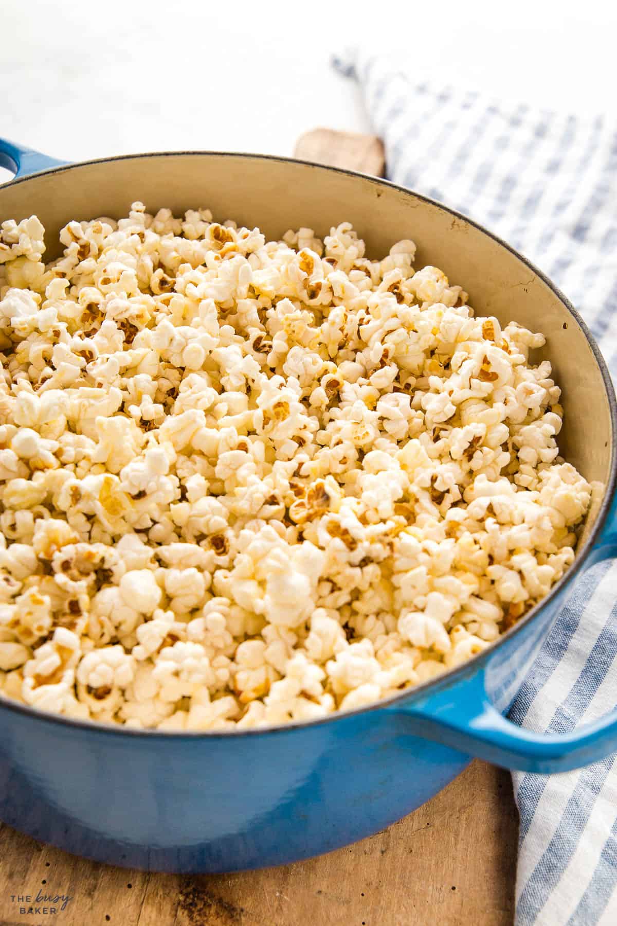 dutch oven pot with kettle corn