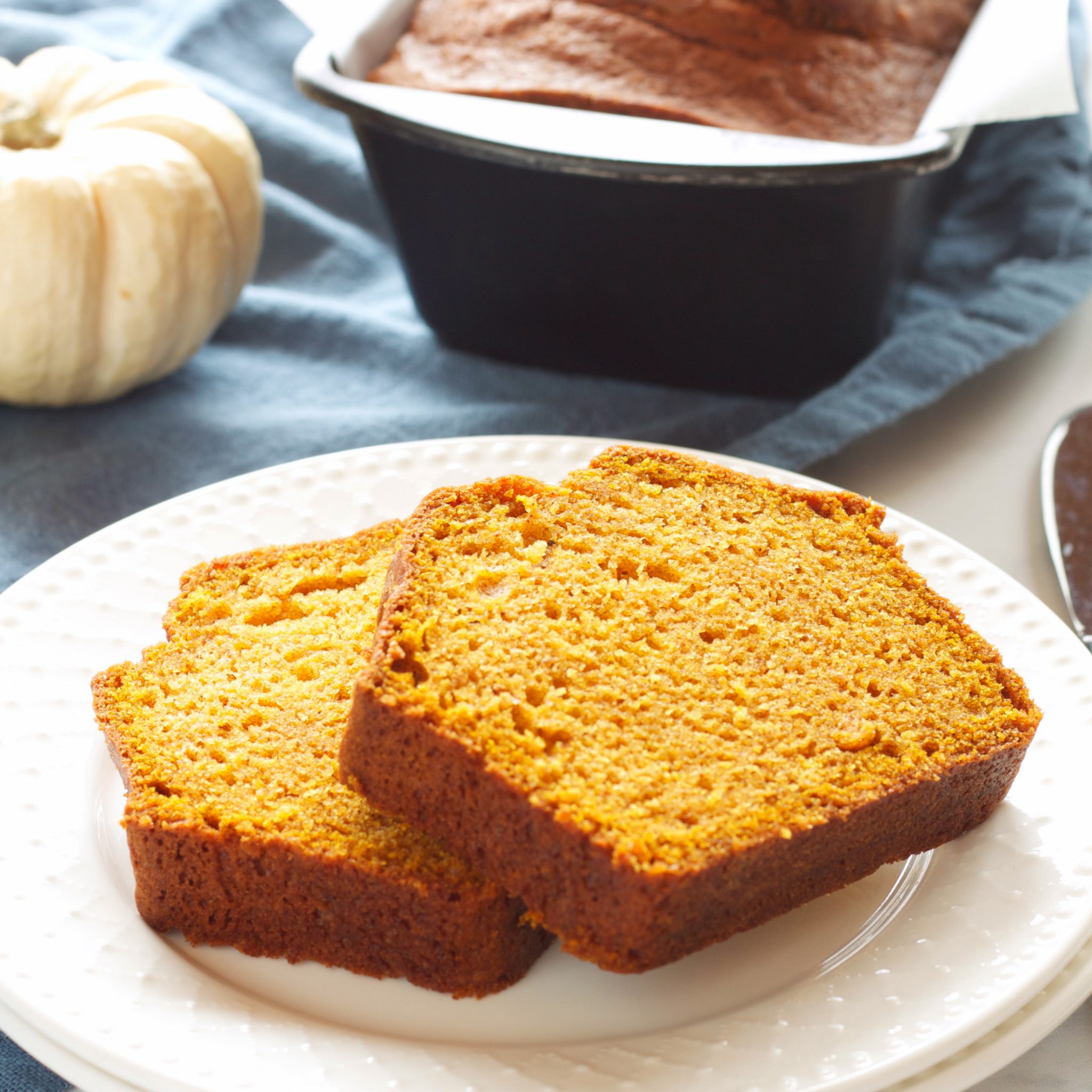 This Best Ever Pumpkin Spice Bread is moist and flavourful and packed with pumpkin and spices, and it's so easy to make in only one bowl! Recipe from thebusybaker.ca! #fallpumpkinrecipe #besteverpumpkinloaf #besteverpumpkinrecipe #easypumpkinrecipe