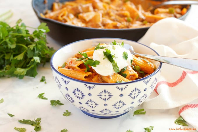 This Easy One Pot Tex Mex Mac and Cheese is the perfect easy, cheesy weeknight family meal that's ready in under 30 minutes! Recipe from thebusybaker.ca