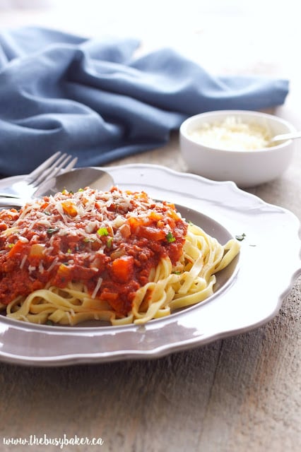 Slow Cooker Bolognese Sauce by www.thebusybaker.ca