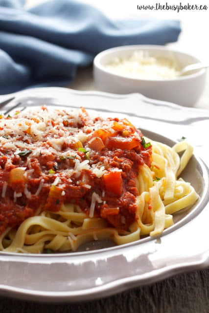 Slow Cooker Bolognese Sauce by www.thebusybaker.ca