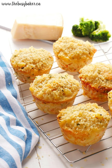 baked mac and cheese muffins with broccoli