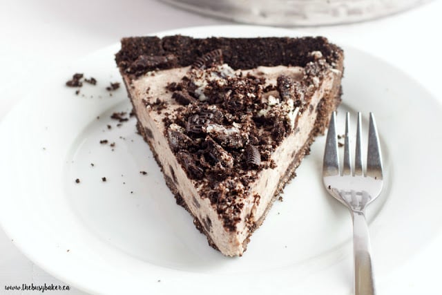 No Bake Oreo Cheesecake Pie www.thebusybaker.ca