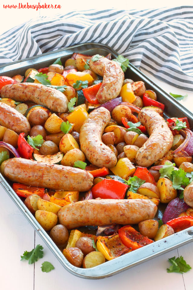 This Italian Sausage Sheet Pan Dinner is the perfect easy weeknight meal! Recipe from www.thebusybaker.ca