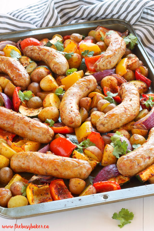 This Italian Sausage Sheet Pan Dinner is the perfect easy weeknight meal! Recipe from www.thebusybaker.ca