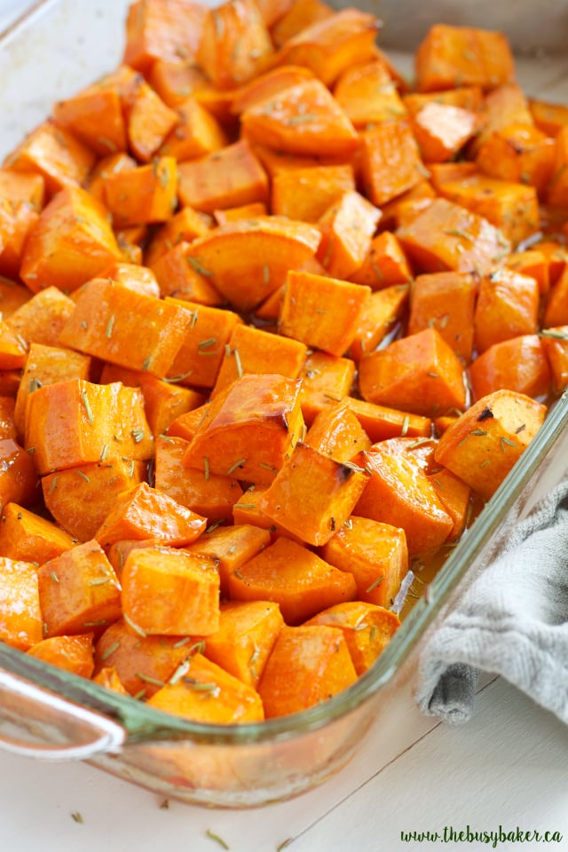 https://thebusybaker.ca/wp-content/uploads/2016/11/maple-rosemary-sweet-potatoes-4.jpg