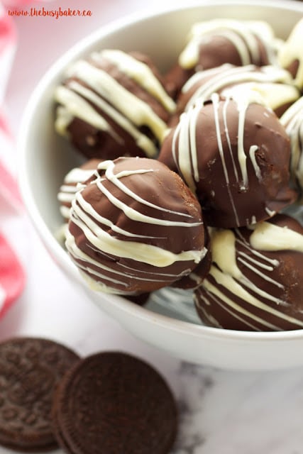 https://thebusybaker.ca/2016/12/no-bake-oreo-cheesecake-truffles.html