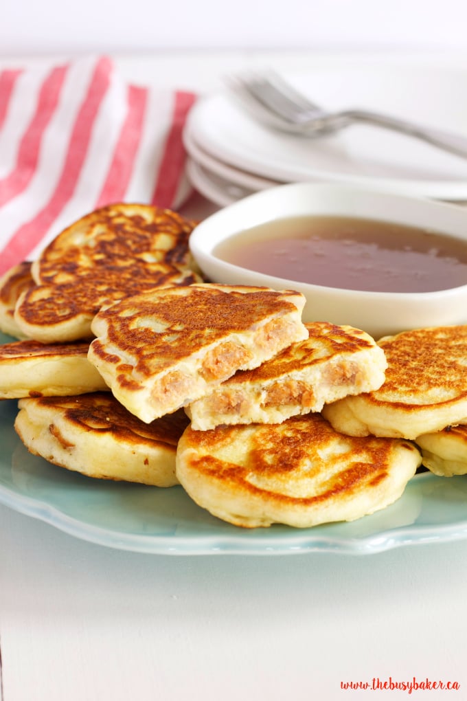 These Breakfast Sausage Buttermilk Pancake Dippers are the perfect breakfast finger food! Recipe from thebusybaker.ca!