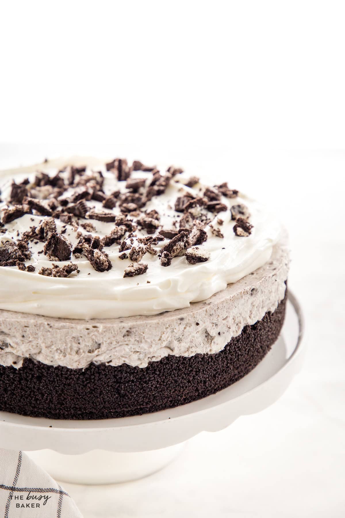 no bake oreo cheesecake with whipped cream
