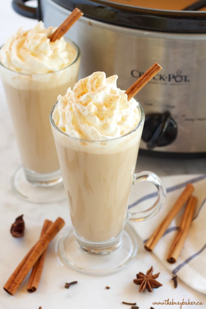 This Slow Cooker Pumpkin Spice Latte is the perfect warm fall drink with everybody's favorite pumpkin spice flavors - it's easy to make in the Crock Pot or slow cooker, and it's great for parties! Recipe from thebusybaker.ca!