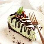 Easy No Bake Mint Chocolate Chip Cheesecake