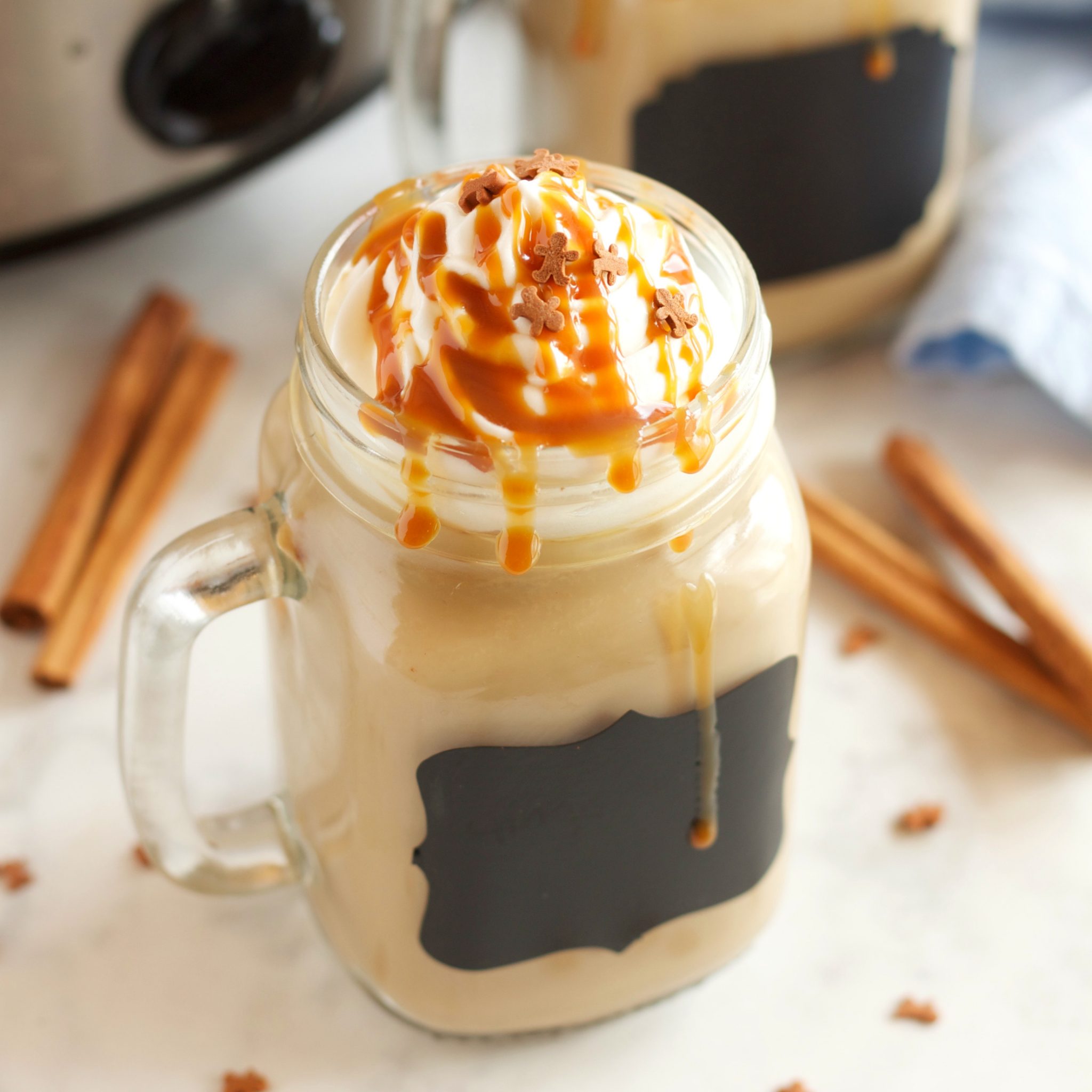 https://thebusybaker.ca/wp-content/uploads/2017/11/slow-cooker-gingerbread-latte-fbig1.jpg