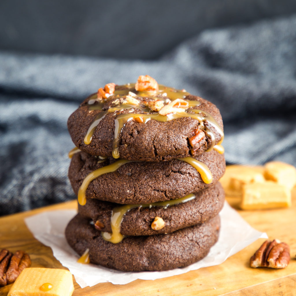 Chocolate Caramel Pecan Turtle Cookies - The Busy Baker