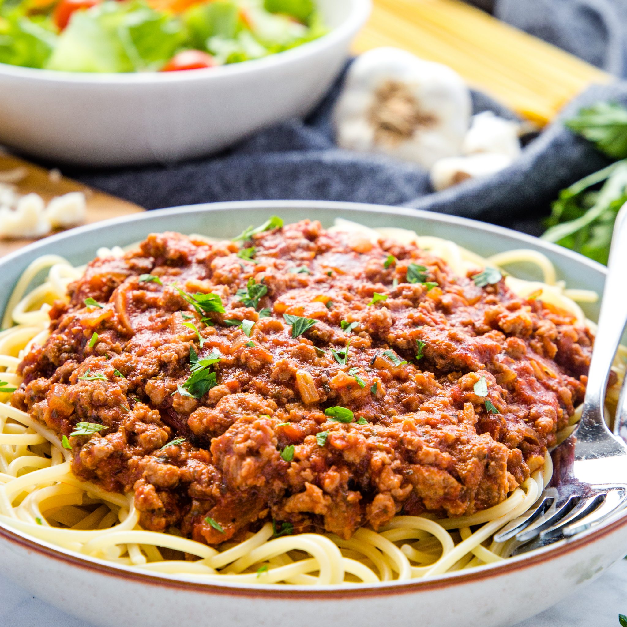 Best Ever Spaghetti and Meat Sauce (Easy Family Meal) The Busy Baker