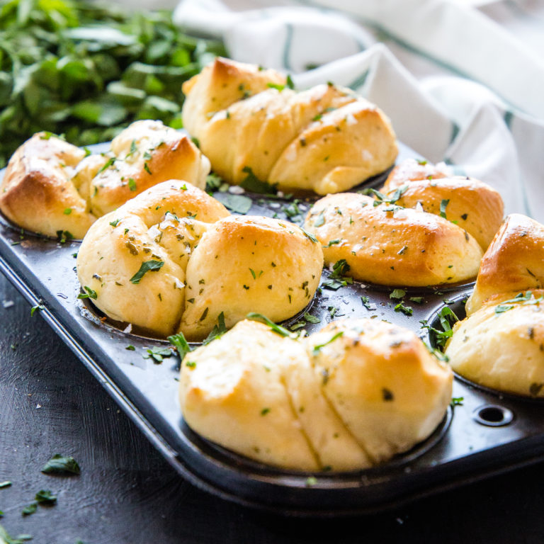 Easy Homemade Garlic Butter Dinner Rolls - The Busy Baker