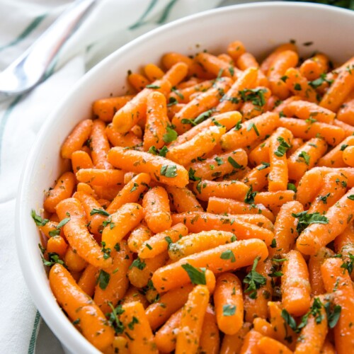 Garlic Butter Roasted Carrots (Easy Holiday Side Dish) - The Busy Baker