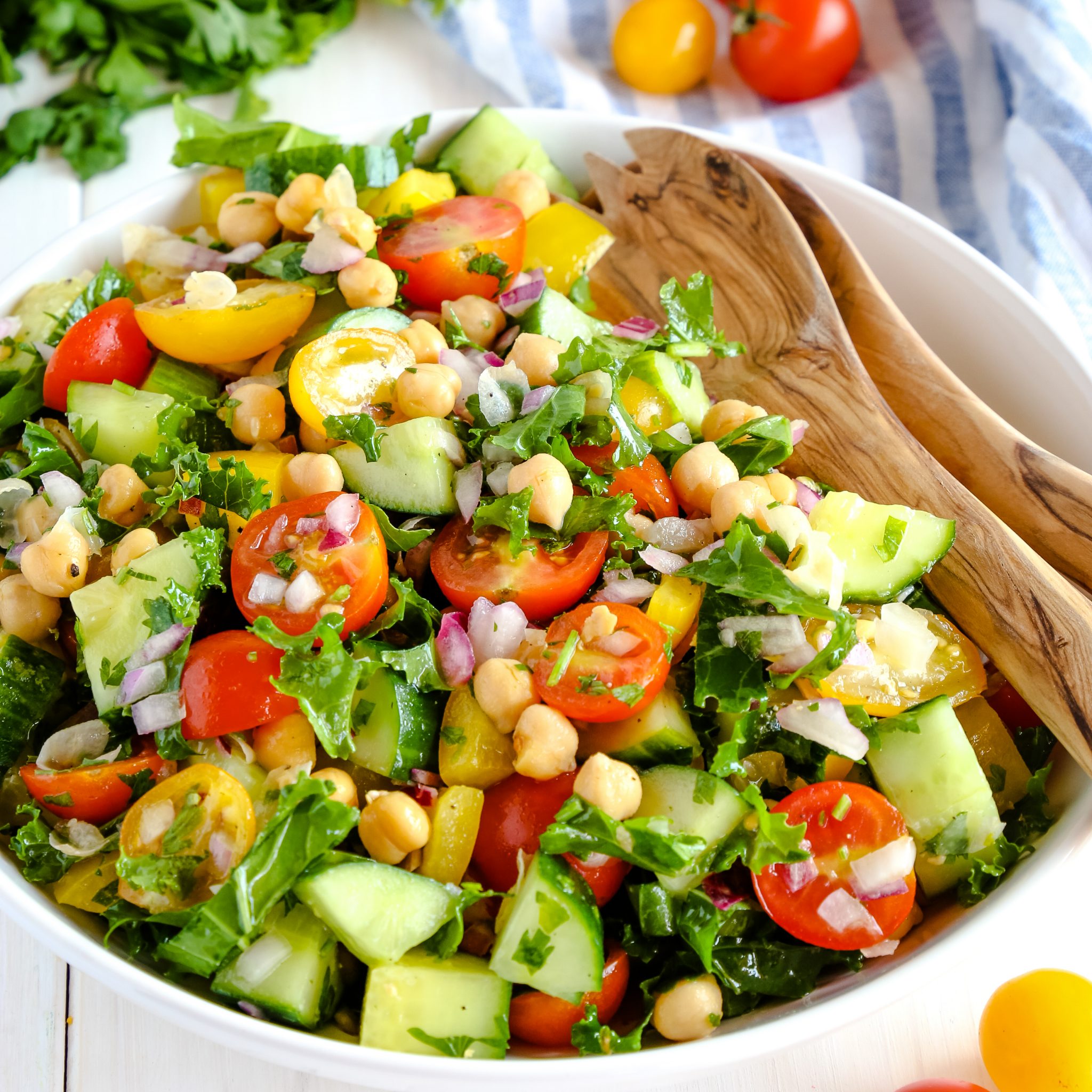 Easy Mediterranean Chickpea Salad (Healthy Recipe) - The Busy Baker