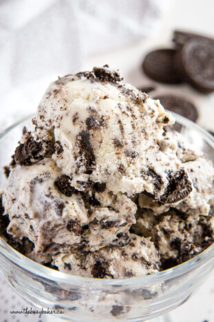 Easy No Churn Cookies and Cream Oreo Ice Cream - The Busy Baker