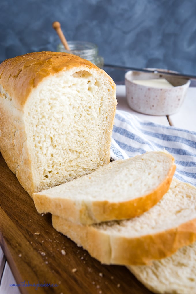 white sandwich bread sliced