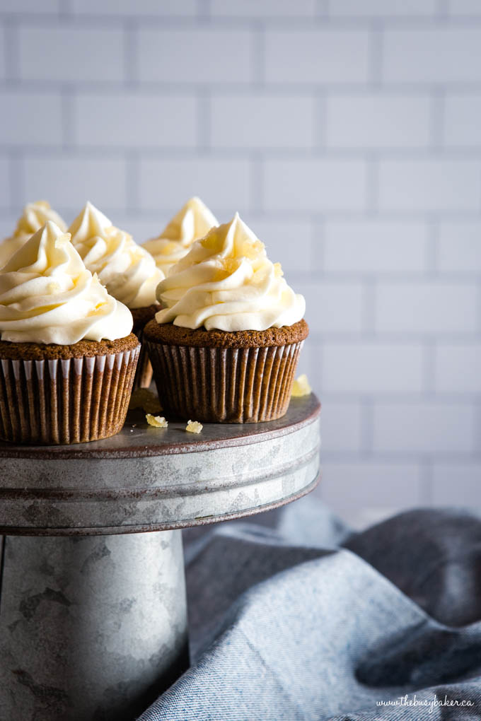 gingerbread cupcakes with cream cheese frosting