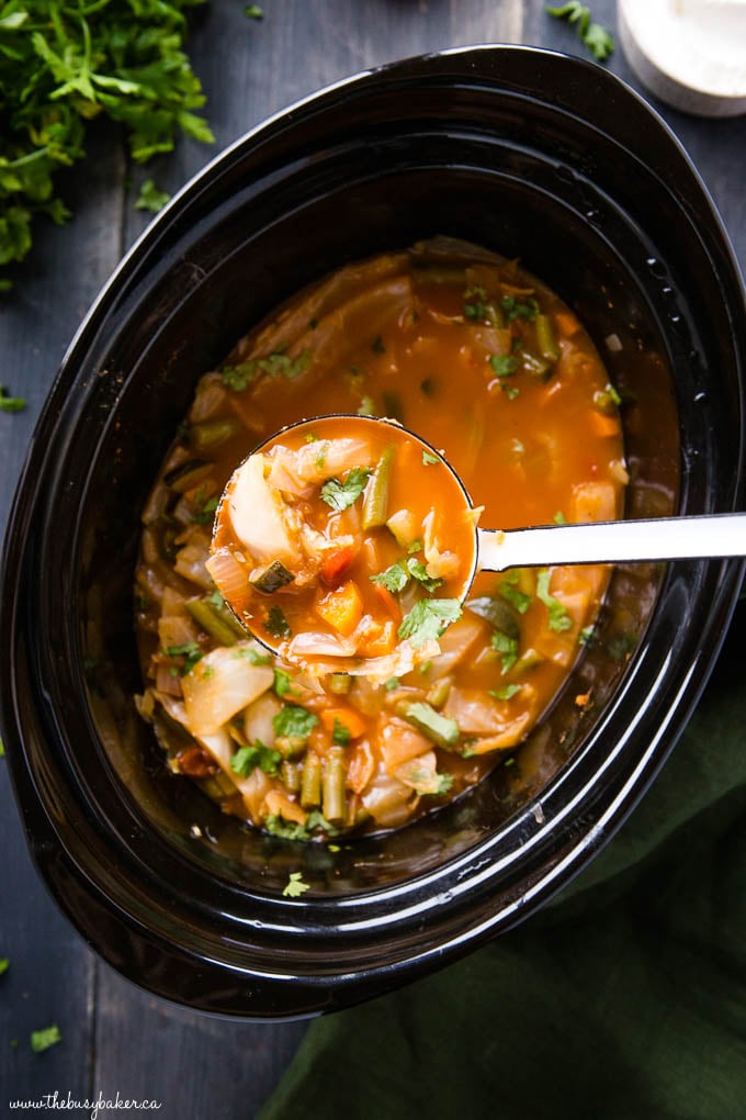 slow cooker cabbage soup in crock pot