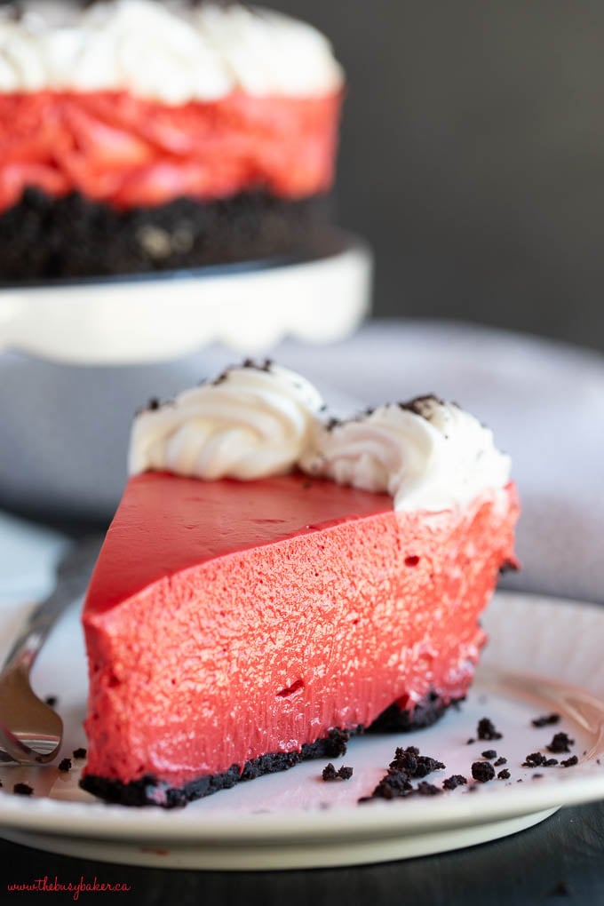 close up photo of easy no bake cheesecake recipe - red velvet