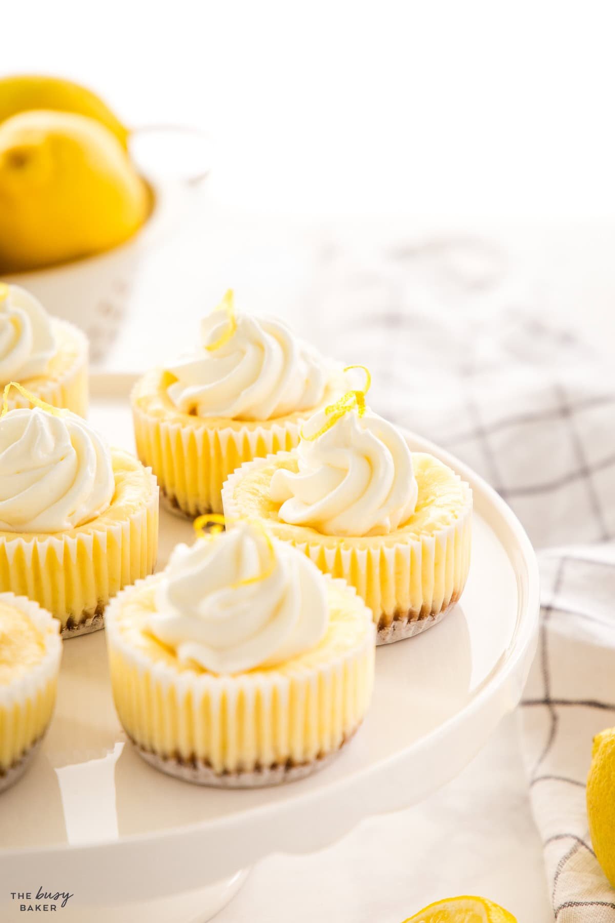 mini lemon cheesecake cups