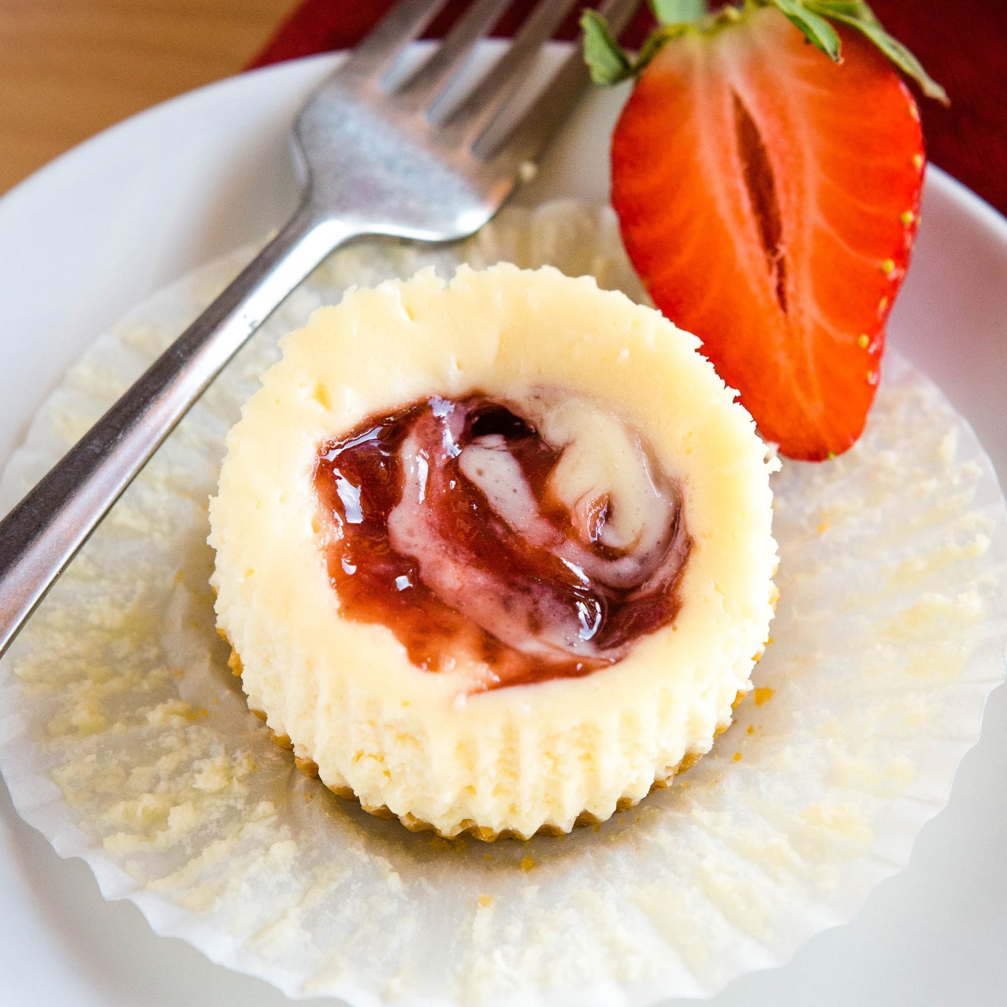 strawberry marble cheesecake