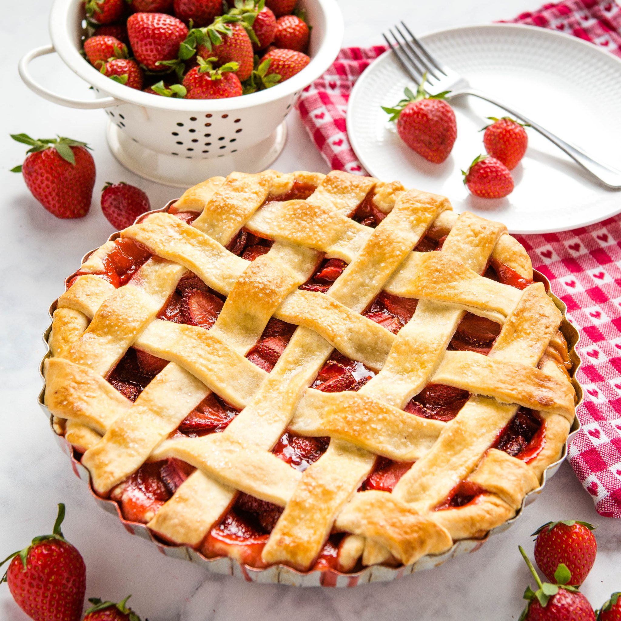 Classic Strawberry Pie {Summer Dessert} The Busy Baker