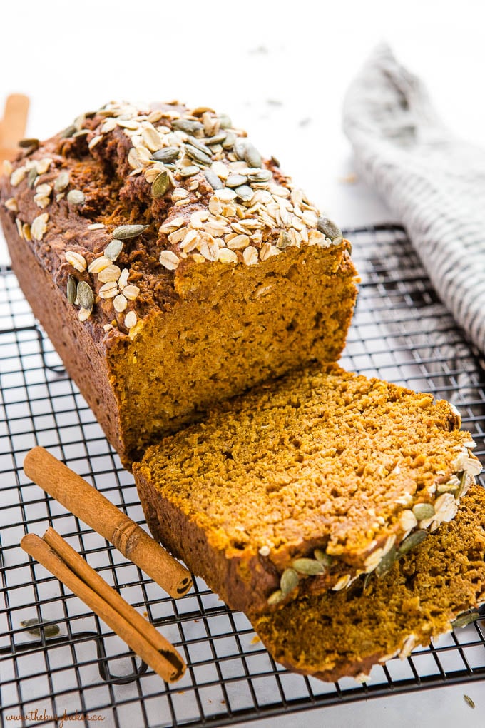 pumpkin spice bread with oats, pumpkin seeds and cinnamon