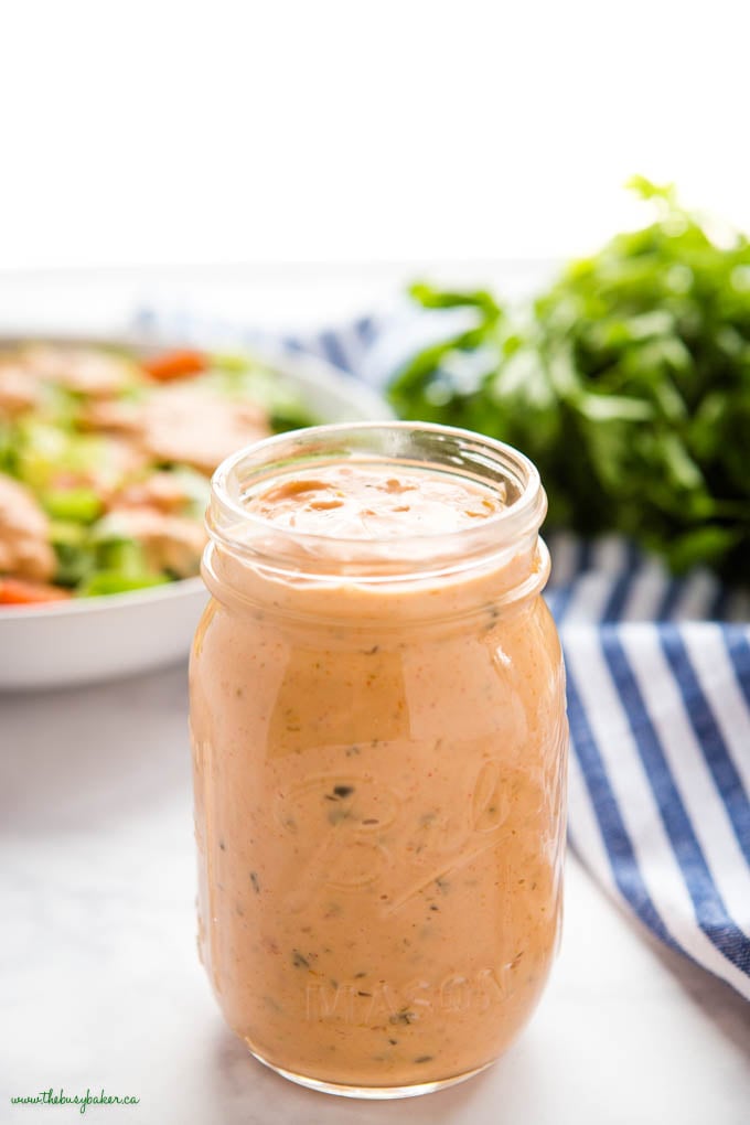 mason jar of thousand island salad dressing