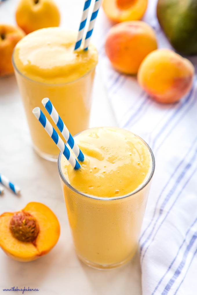 peach mango smoothie with fresh peaches and mangoes