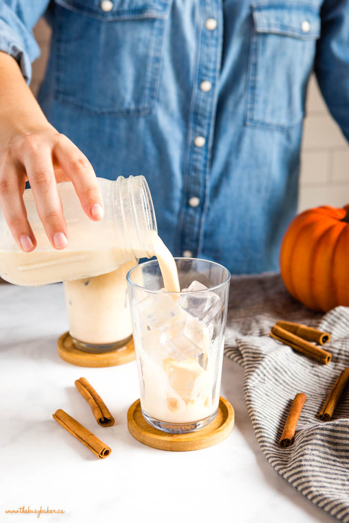 how to make a pumpkin spice iced latte