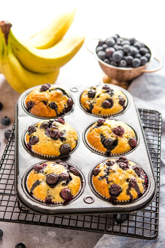 6 banana muffins with blueberries