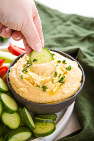 Easy Homemade Hummus - The Busy Baker