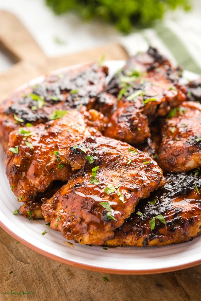 close up of chicken on white plate