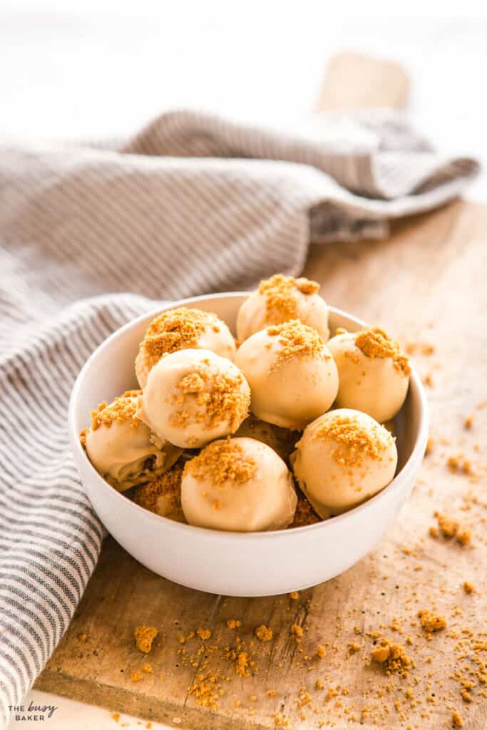 bowl of gingerbread cheesecake bites