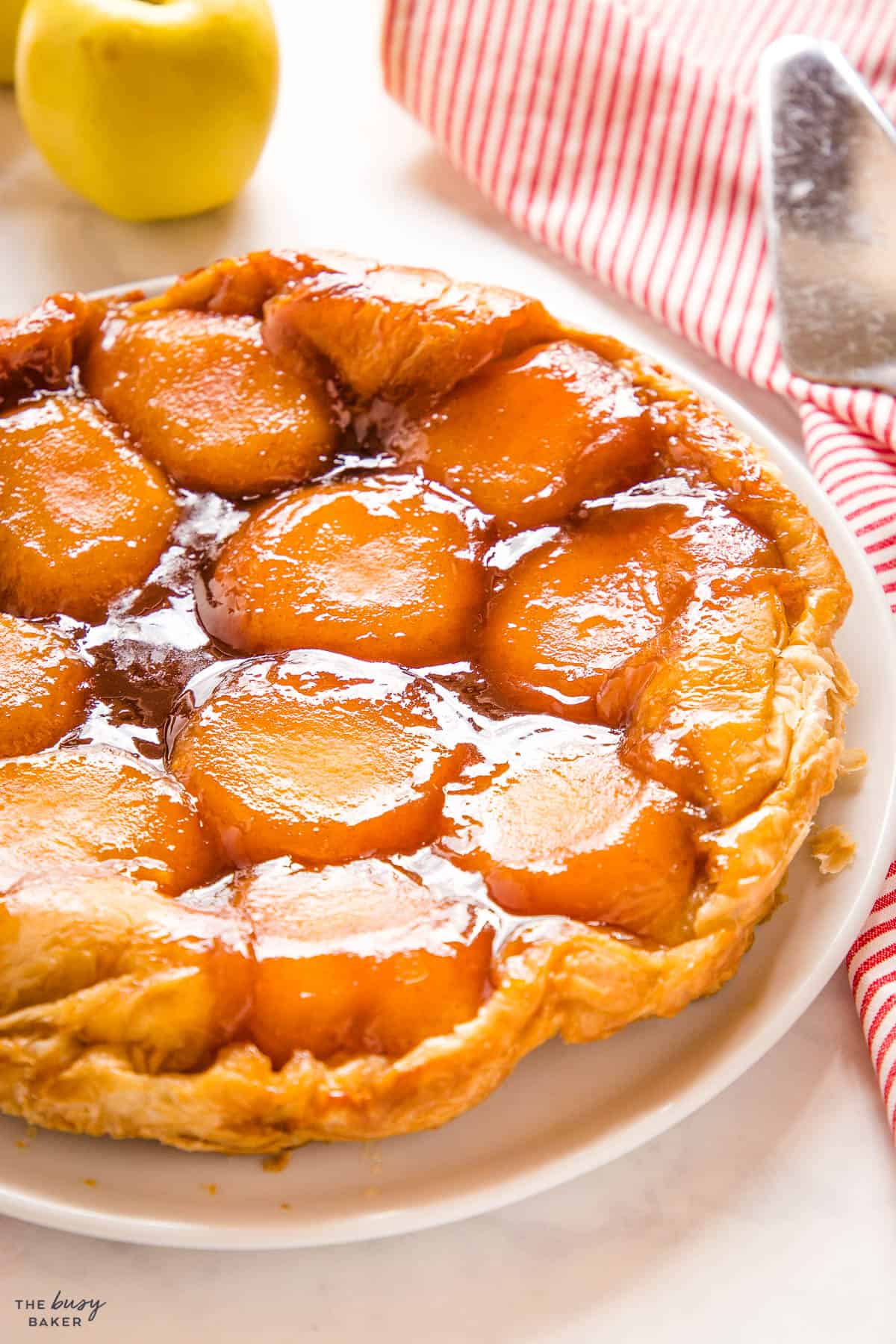 caramelized apple tart with puff pastry