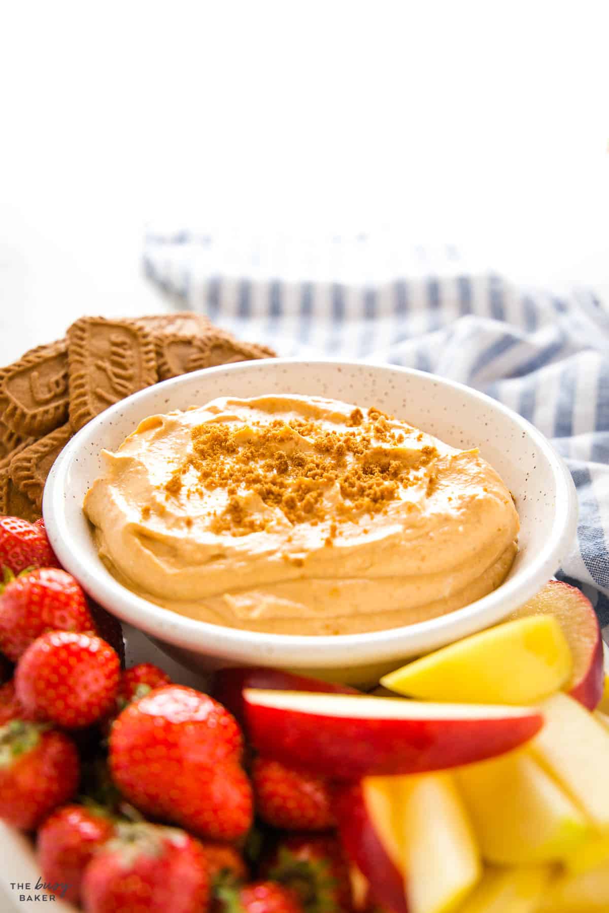 pumpkin cream cheese dip with fruit