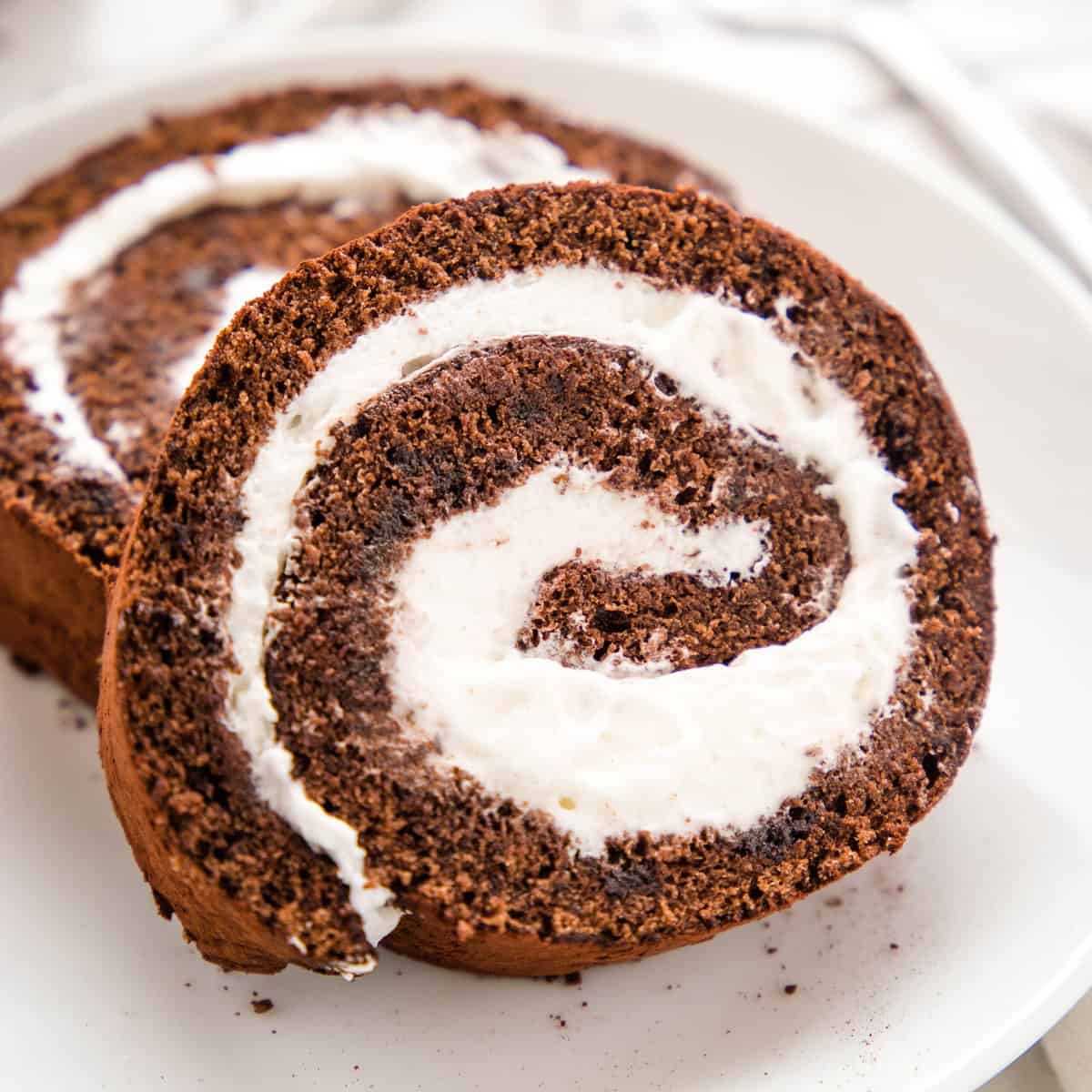 Chocolate Swiss Roll Recipe - The Flavor Bender