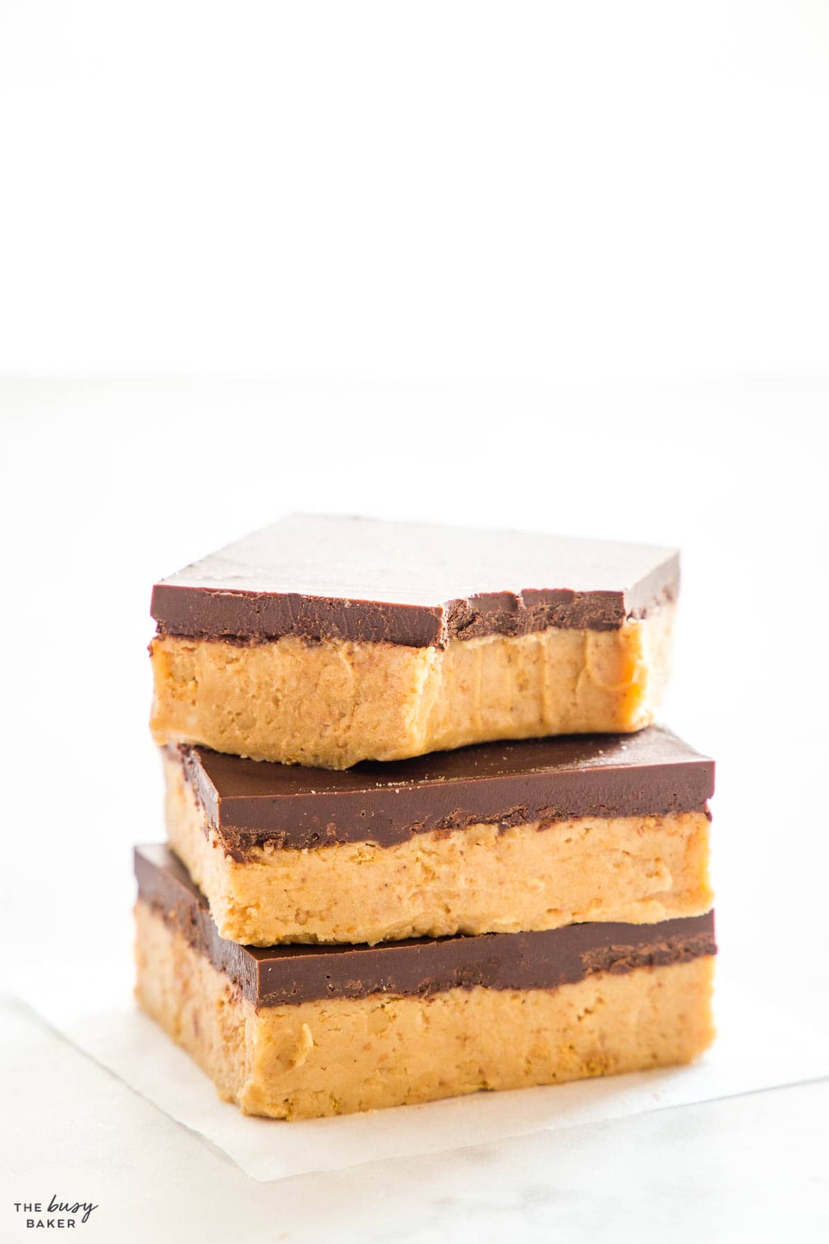 no bake chocolate peanut butter bars with creamy filling
