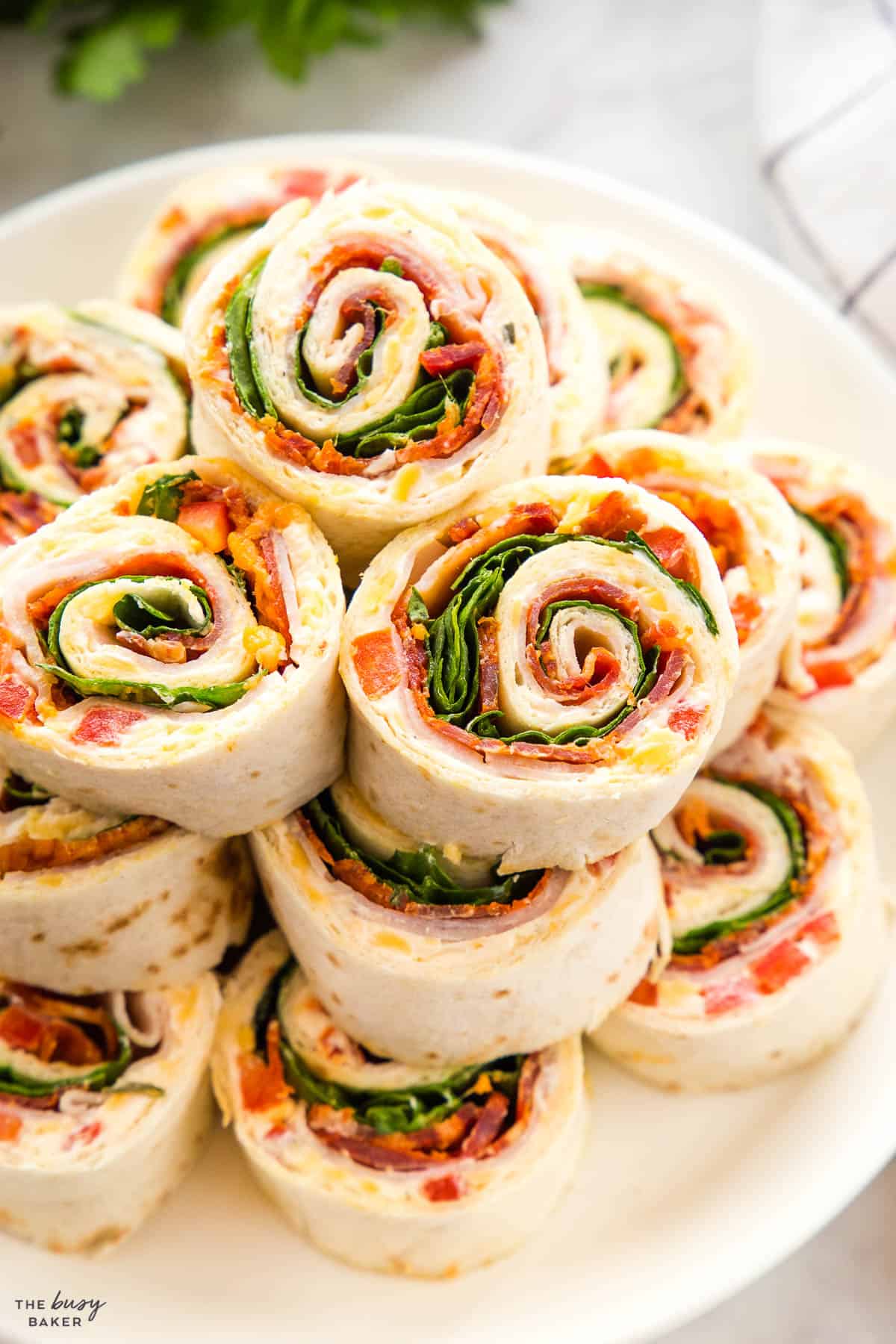 pinwheel sandwiches with turkey, spinach and cheese