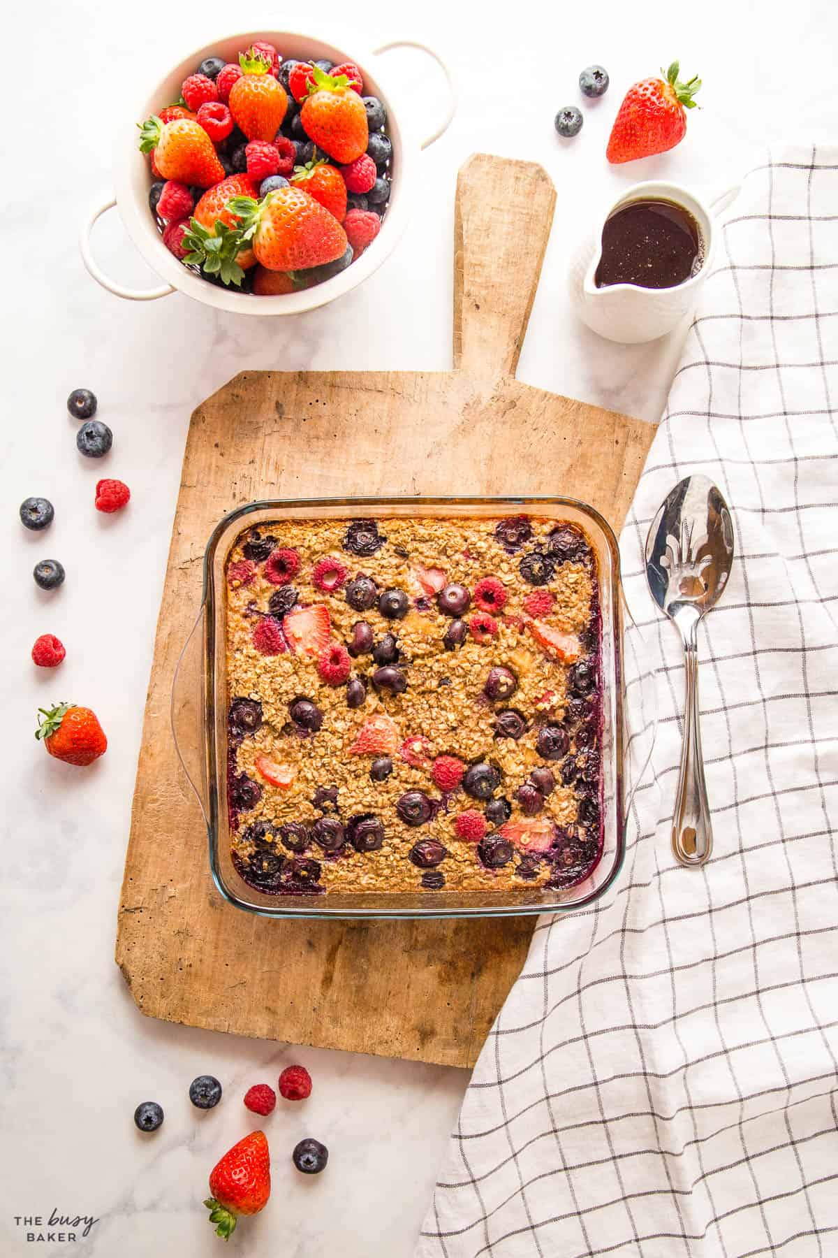 easy baked oatmeal with berries