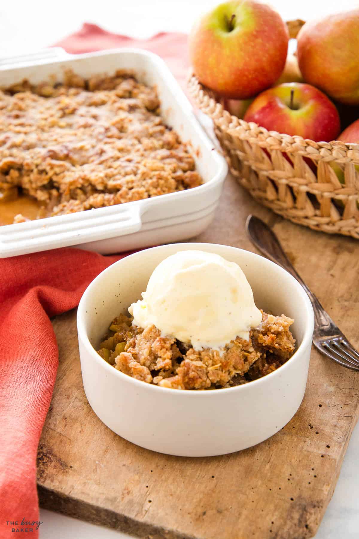 apple crisp with vanilla ice cream