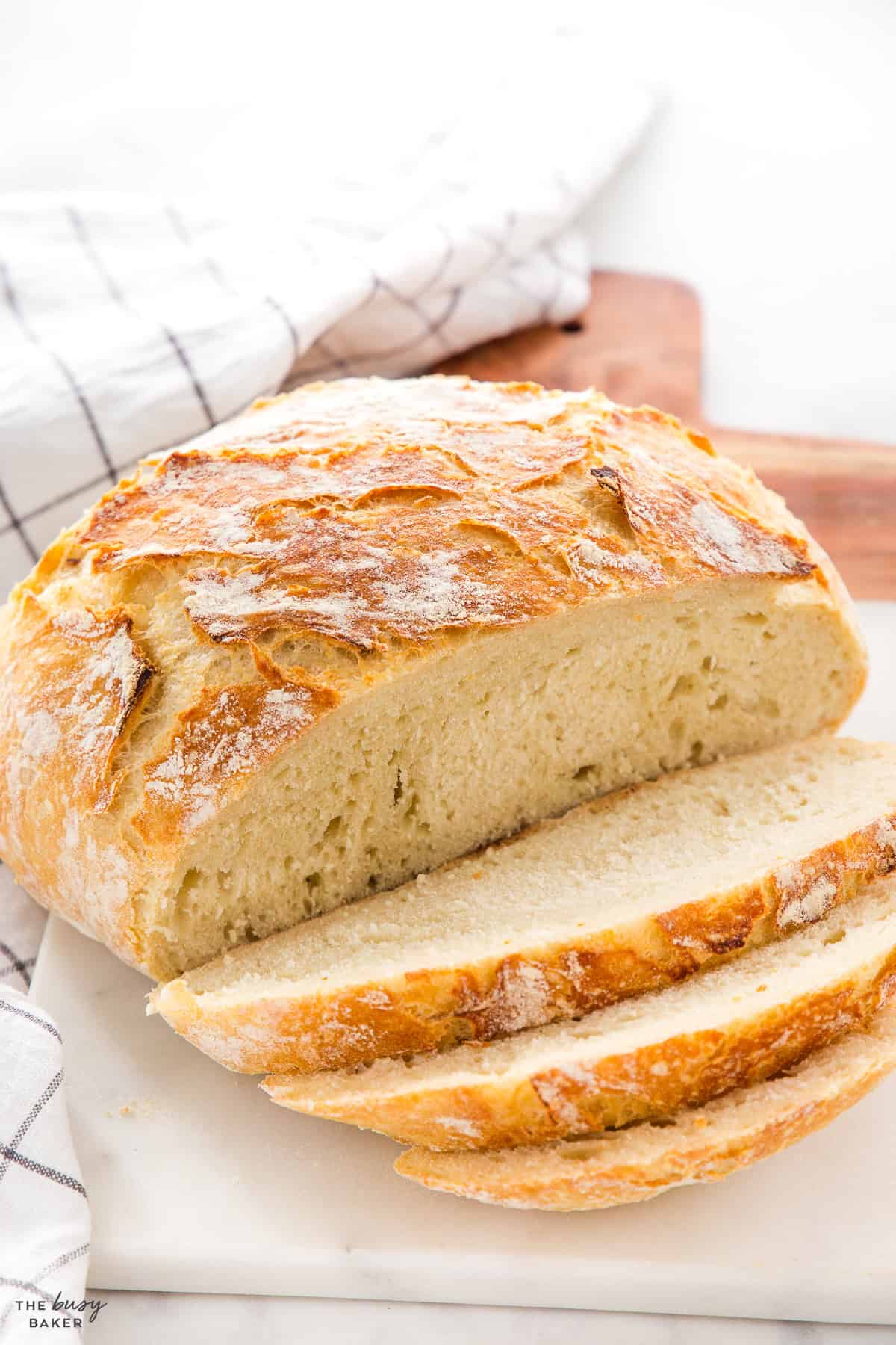 sliced no knead artisan bread